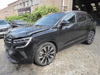 krockskadad bil auto Renault Austral Techno 2023/10