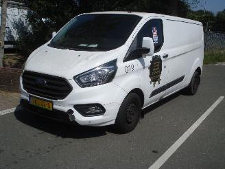 damaged commercial vehicles Ford Transit Custom L2-H1 2.0 DCI  EURO 6       AIRCO 77KW 2018/8