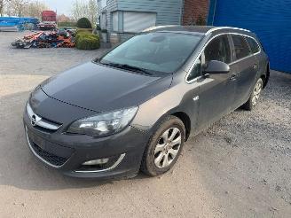 Damaged car Opel Astra J  COSMO 2014/1
