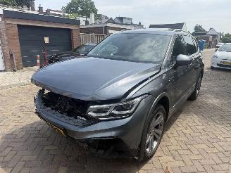 Coche accidentado Volkswagen Tiguan 1.5 TSI R-Line 7 PERS NAP 2021/1