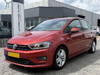 Vaurioauto  passenger cars Volkswagen Golf Sportsvan 1.0 TSI  AUTOMAAT 2015/11