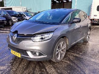 Sloopauto Renault Mégane Scénic 1.2 TCe Intens 2017/6