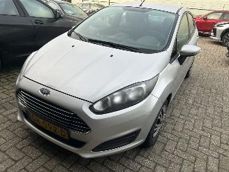 Voiture accidenté Ford Fiesta 1.0 2015/5