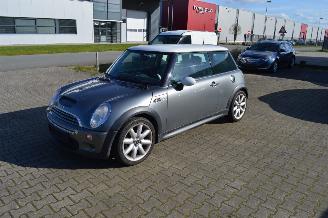 uszkodzony samochody osobowe Mini Cooper S 120 KW KLIMA XENON 2003/8
