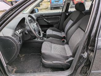 Volkswagen Golf 1.4 picture 12