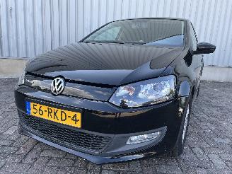 damaged passenger cars Volkswagen Polo Polo V (6R) Hatchback 1.2 TDI 12V BlueMotion (CFWA(Euro 5)) [55kW]  (1=
0-2009/05-2014) 2011/3
