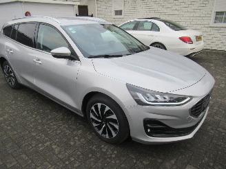 damaged passenger cars Ford Focus 1.5D EcoBlue AUT. (Lichte Vracht) TiTanium  Climat Navi Camera StoelVerwarming...... 2024/9