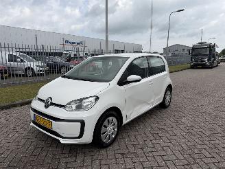 Vaurioauto  passenger cars Volkswagen Up! 1.0 BMT Euro6 AIRCO 2018/4