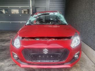 Démontage voiture Suzuki Swift BENZINE - 1242CC - 66KW 2018/1