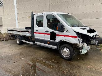 Auto da rottamare Ford Transit Transit Ch.Cab/Pick-up 2.2 TDCi 16V Euro 6 RWD CHP  Diesel 2.198cc 114kW (155pk) RWD 2015/2