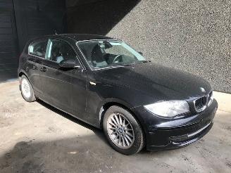 Autoverwertung BMW 1-serie (E81) Hatchback 3-drs 2006 / 2012 116i 1.6 16V Hatchback 4Dr Benzine 1.596cc 90kW (122pk) RWD 2009/6