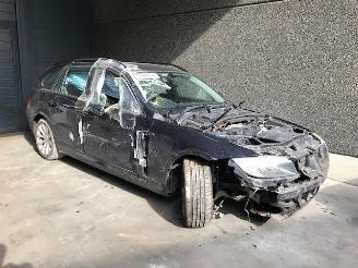 Vrakbiler auto BMW 3-serie Touring (E91) Combi 2004 / 2012 320i 16V Combi/o  Benzine 1.995cc 125kW (170pk) RWD 2009/5